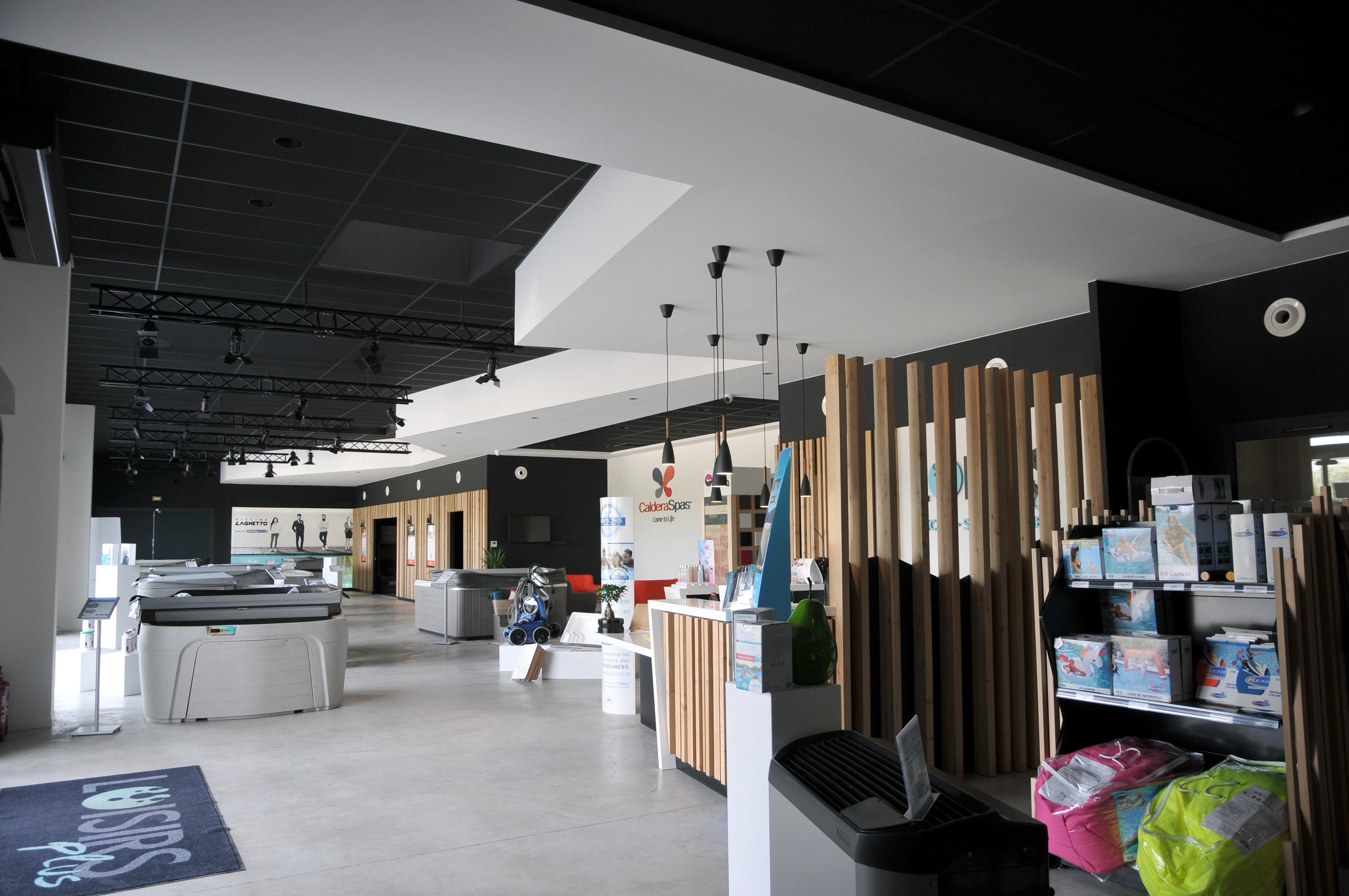 Show-room pisciniste